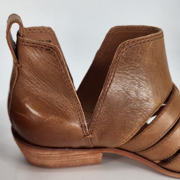 Frye and Co. Tob Leather Cutout Booties Women’s 7.5M NWOT - Picture 11 of 13